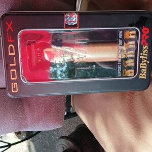 Babyliss pro. GoldFX outlining trimmer for Men.